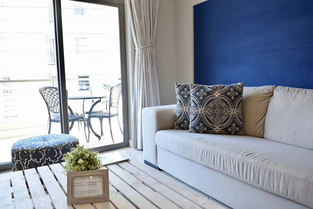 Beach House-style Apartment In City Centre