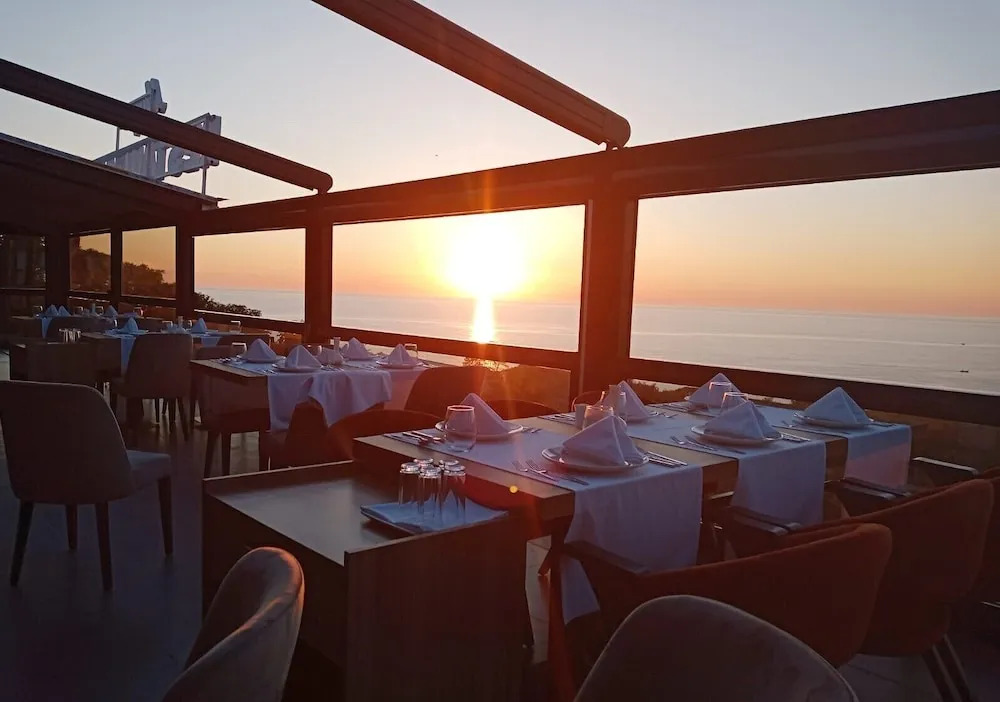 Yason Blue Hotel