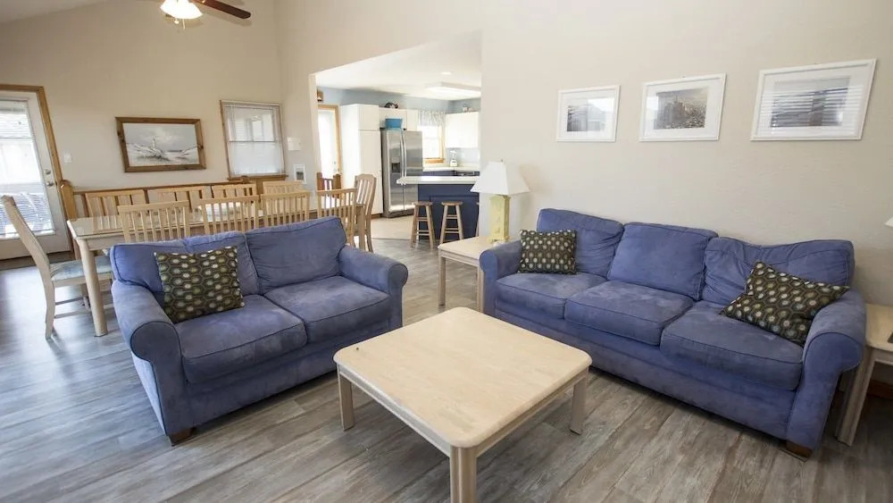 It doesn't get better than this! - 4 Br Home