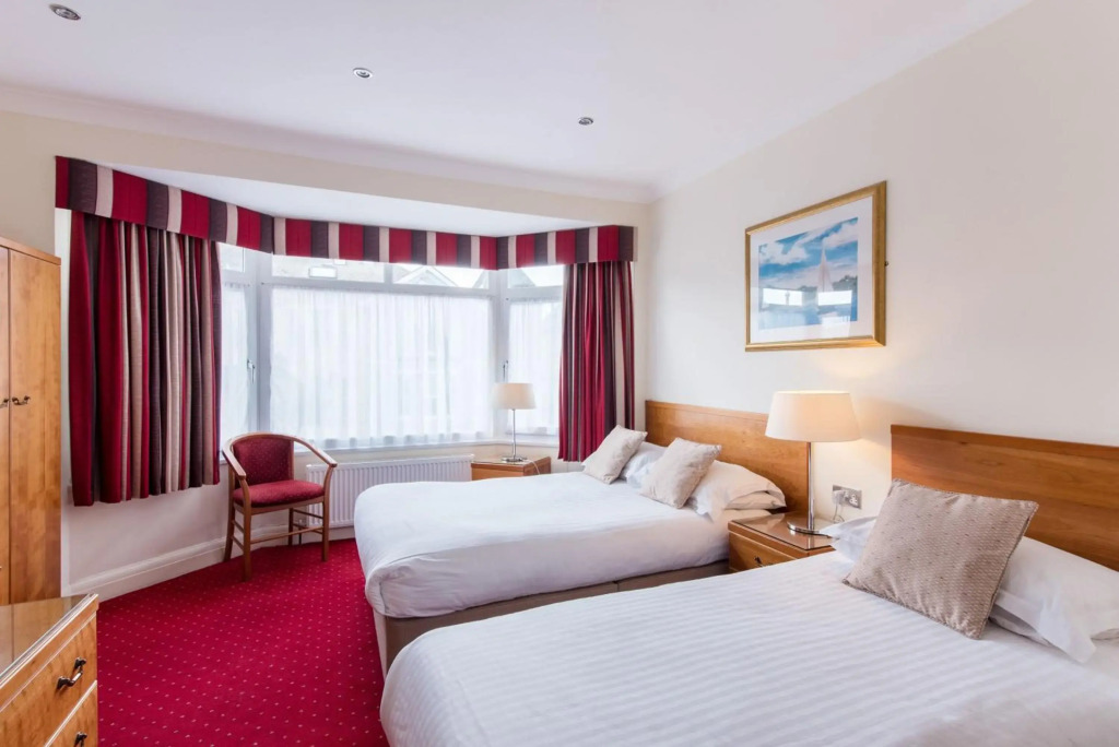 The Queens Hotel