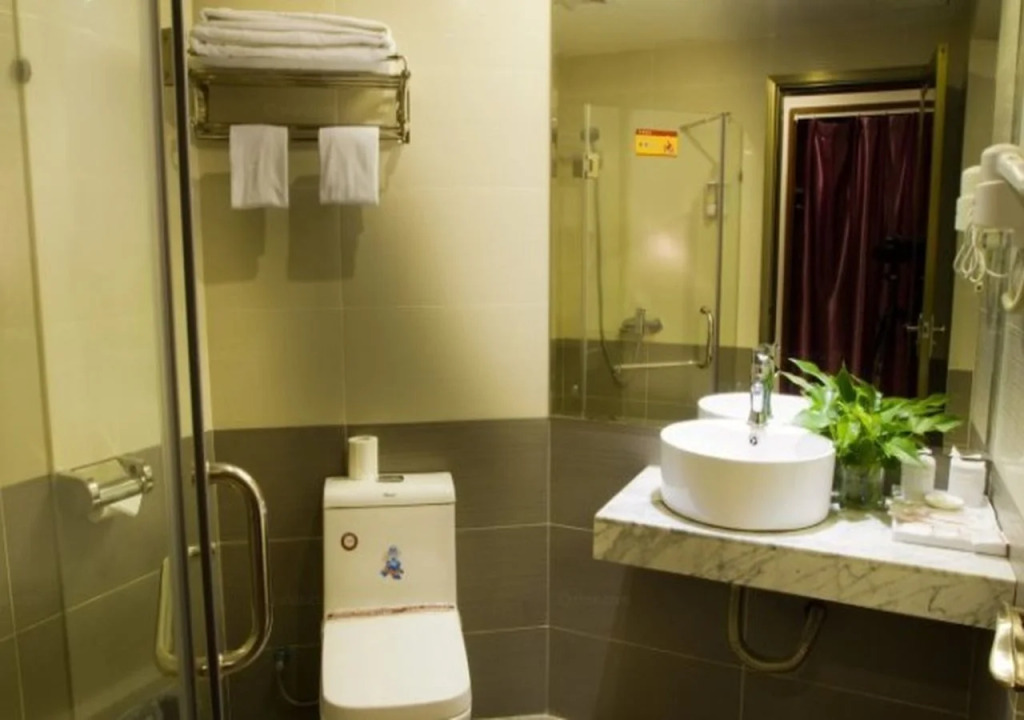 New World Hotel