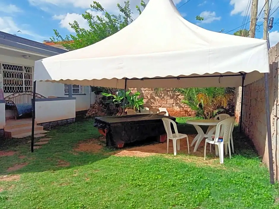 Pinkroses Gardens Hostel