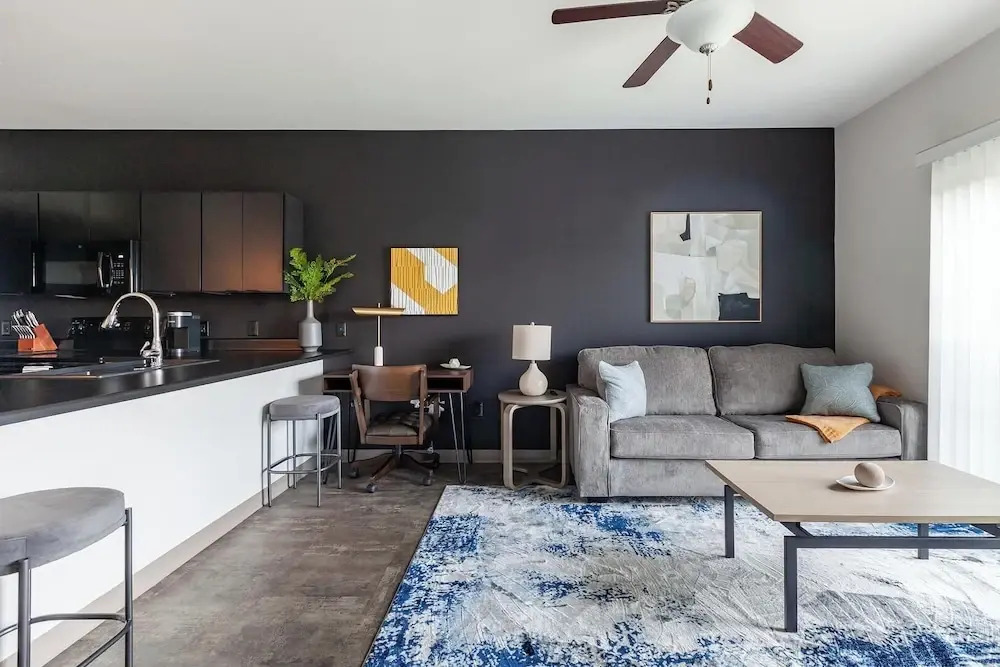 Landing Spectacular 1bd, Courtyard
