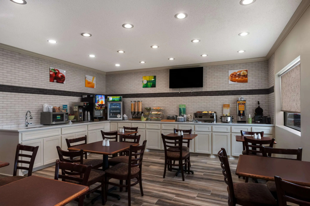 Quality Inn & Suites Pearl-Jackson
