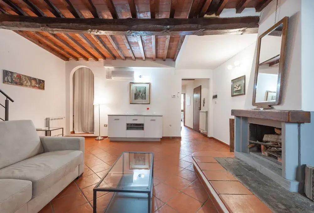 Short-let Florence Apartment Parione