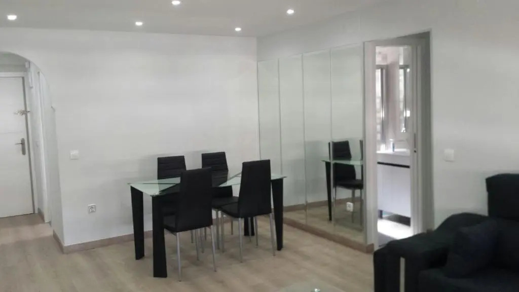 Apartamentos La Vaguada Suites