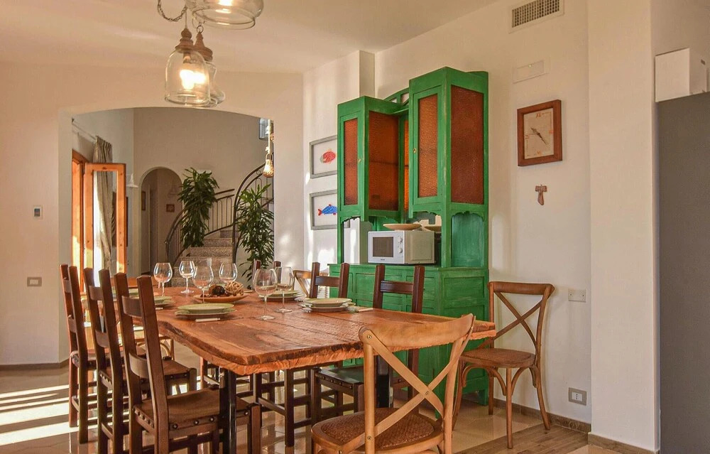 Amazing Home in Ragusa With 6 Bedrooms, Wifi and Outdoor Swimming Pool