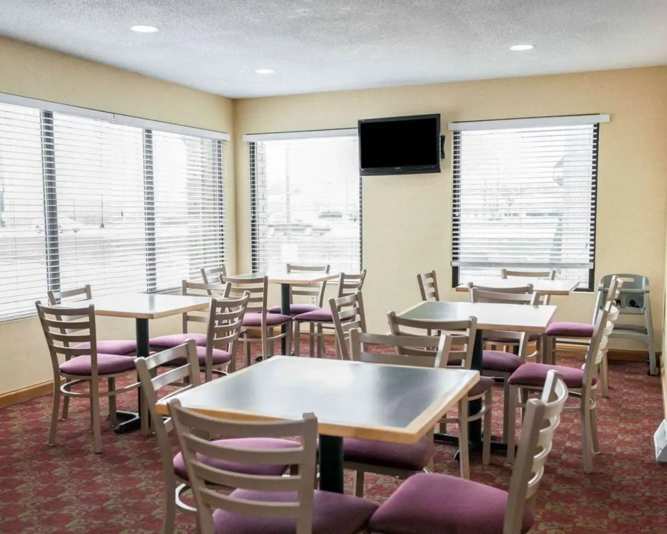 Quality Inn & Suites Indianapolis Northwest