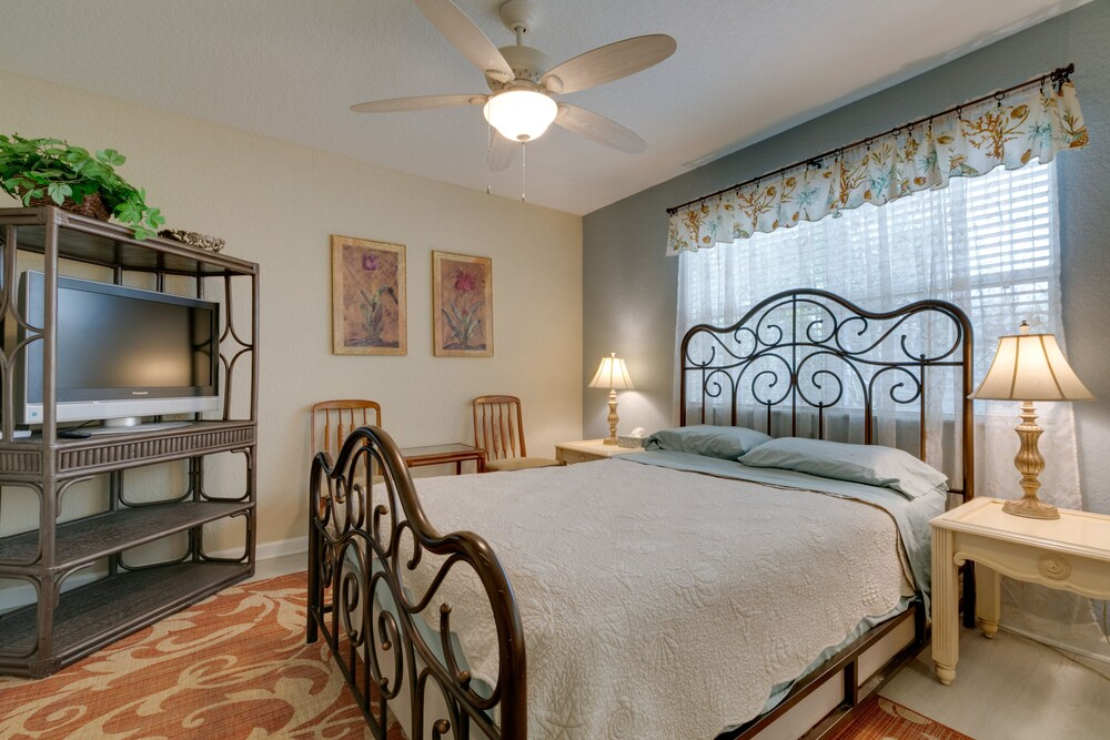 Dock & Lanai: Waterfront Home in Dunnellon