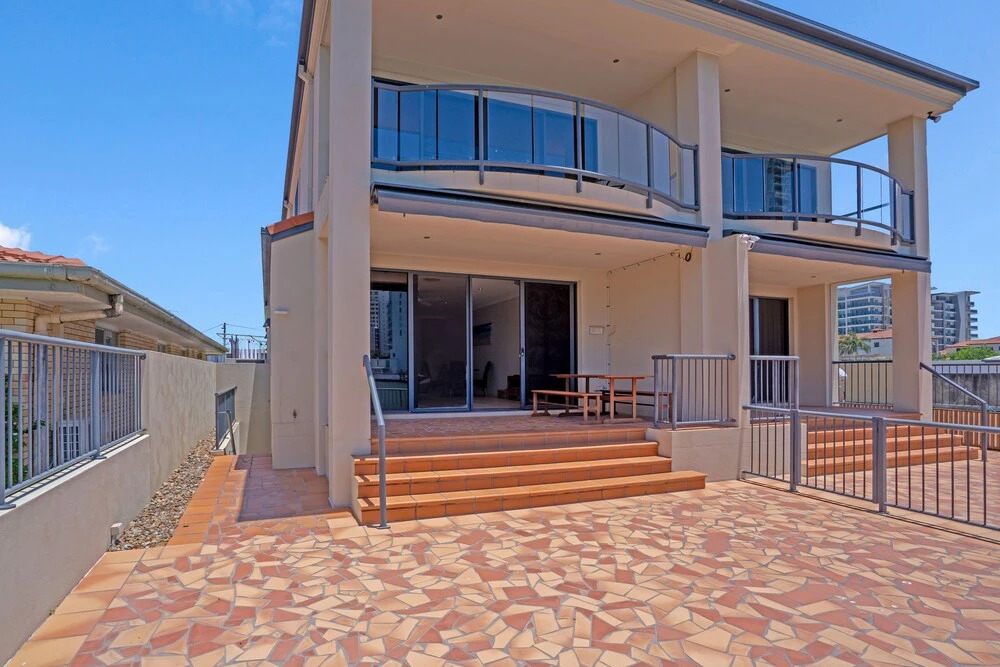 Luxury Waterfront with Outdoor Spa