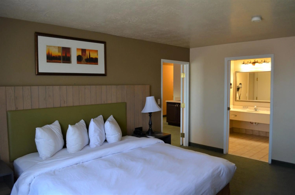 Country Inn & Suites by Radisson, West Valley City, UT