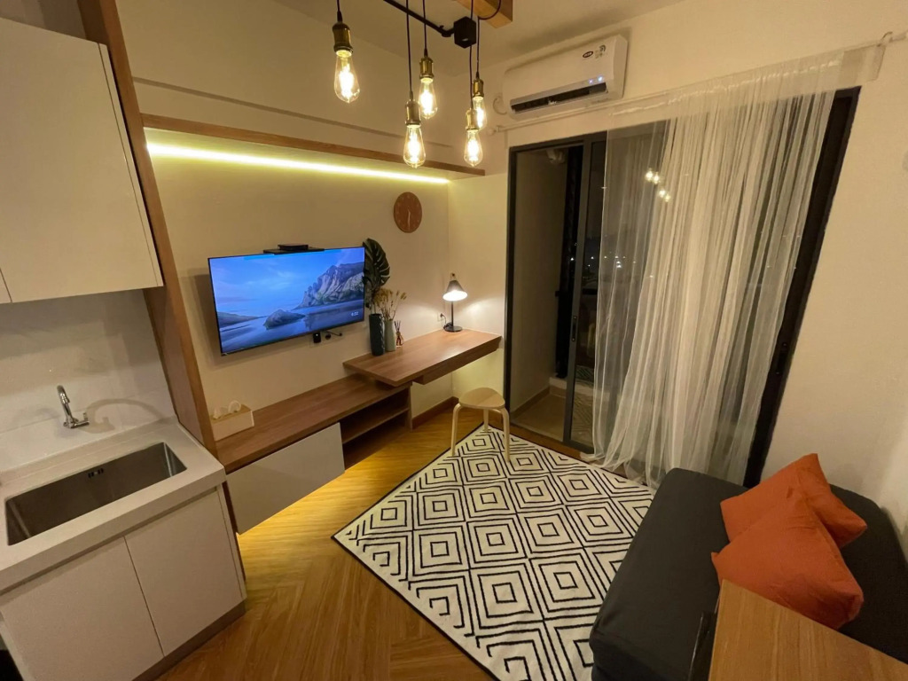 Skystory.inn warm and cozy studio @Skyhouse BSD