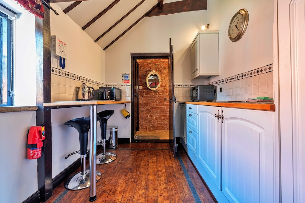 Nice Apartment in South Scarle, No Deposit