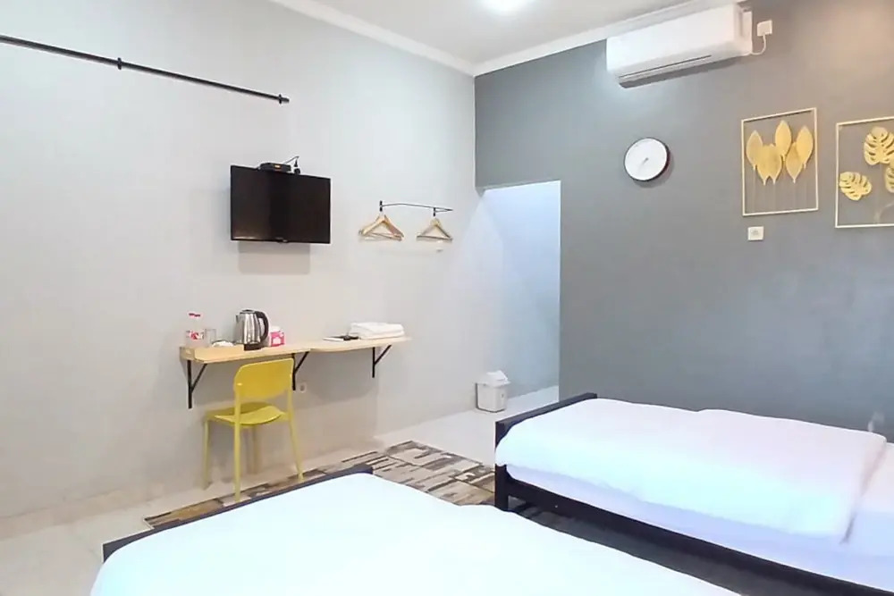 Kenewae Living Near Alun-alun Wonosari Mitra RedDoorz