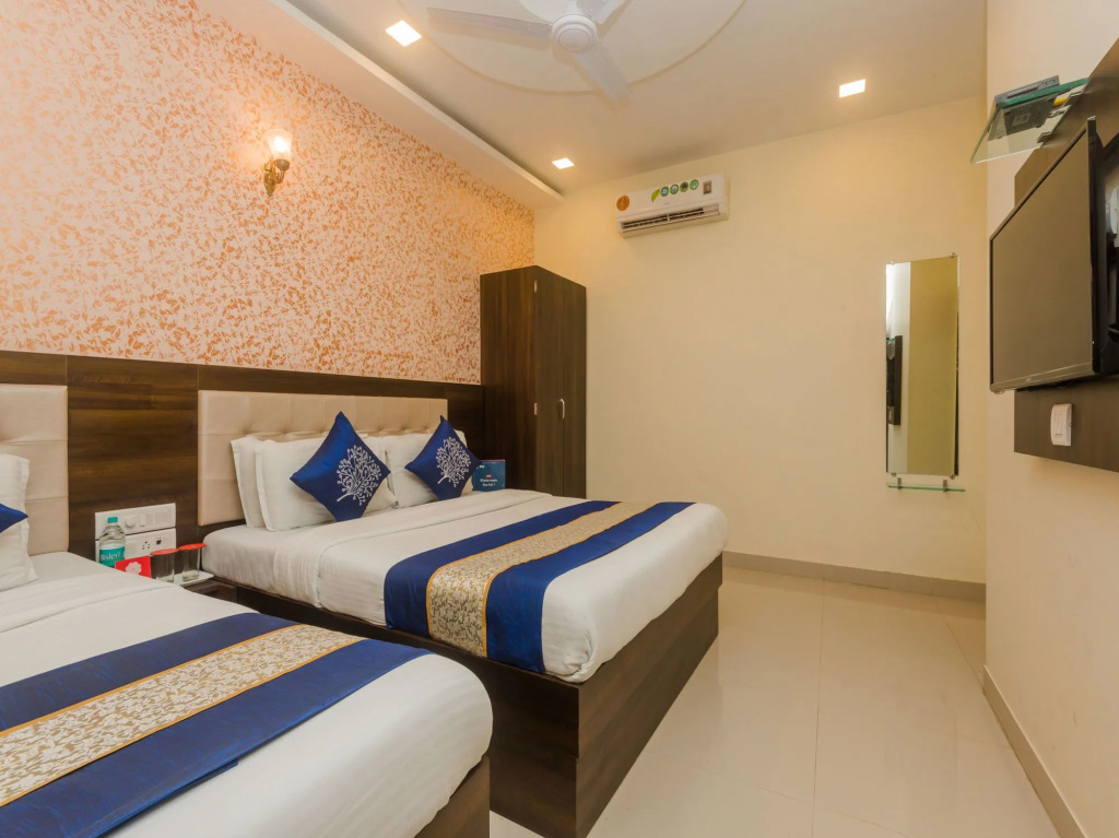 Hotel Golden Galaxy - Santacruz East