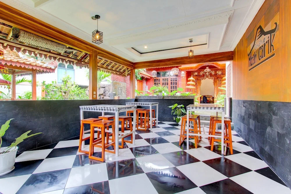 Hotel O Mbah Carik Homestay Syariah
