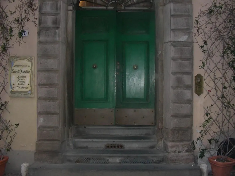 Guest House Santa Giustina Lucca Centro Storico