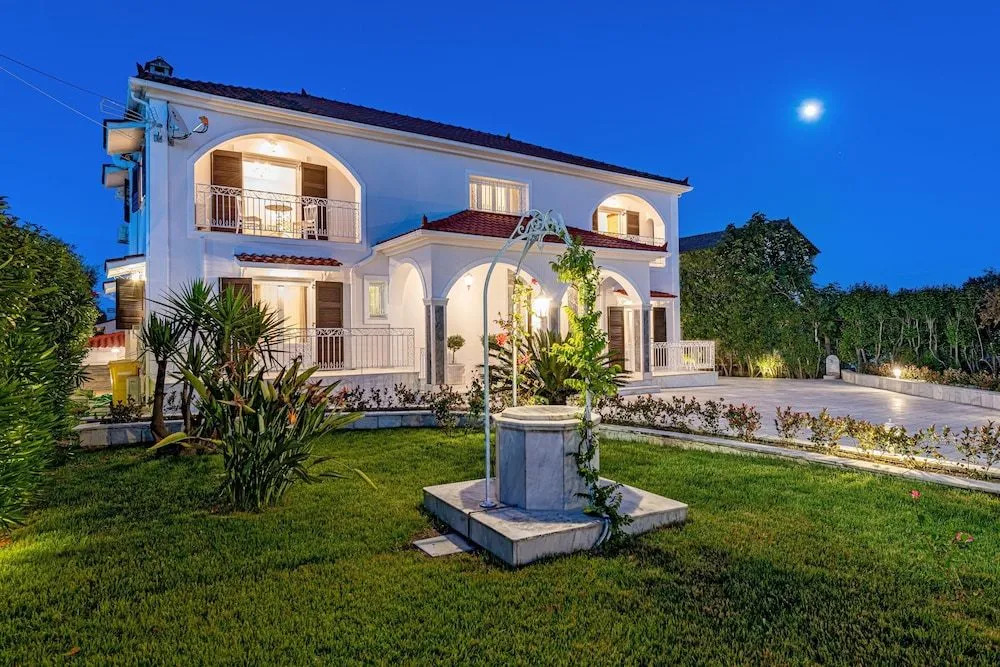Aigli Villa