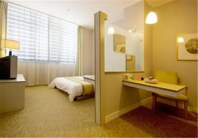 The Land Hotel Shanghai