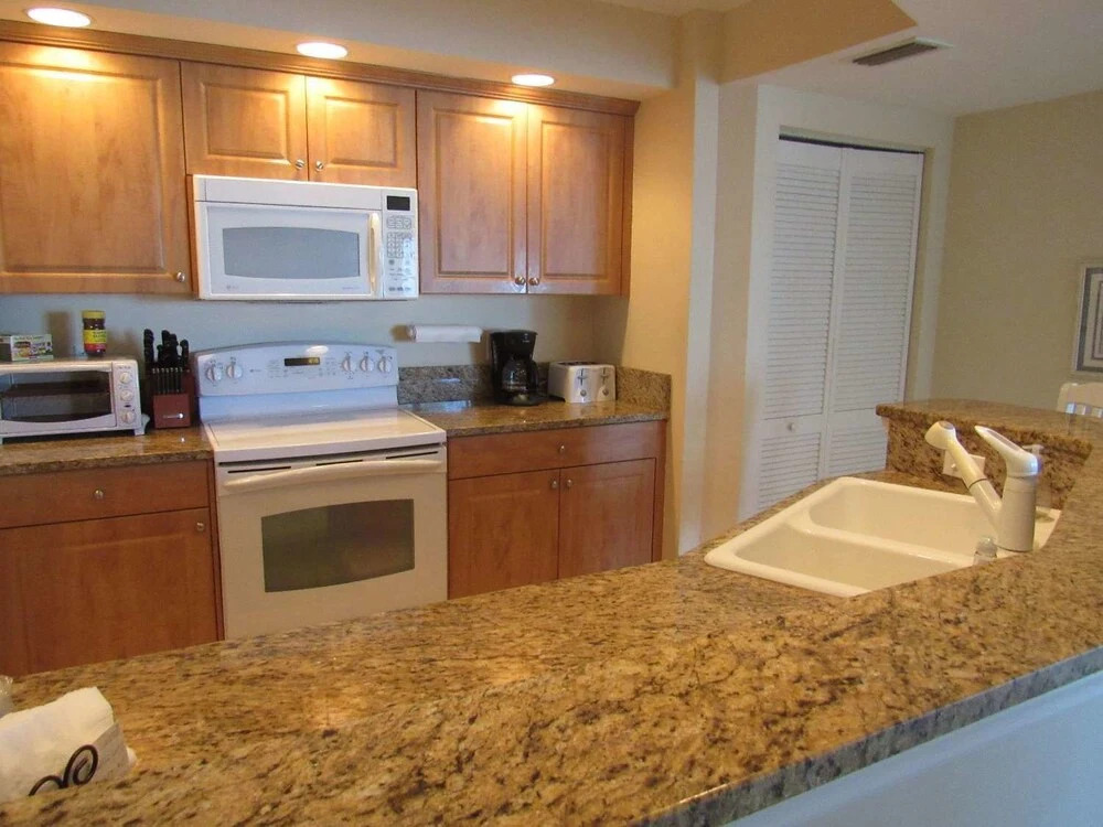 408  Twin Towers - 3 BR 3 BA - Oceanfront Condo