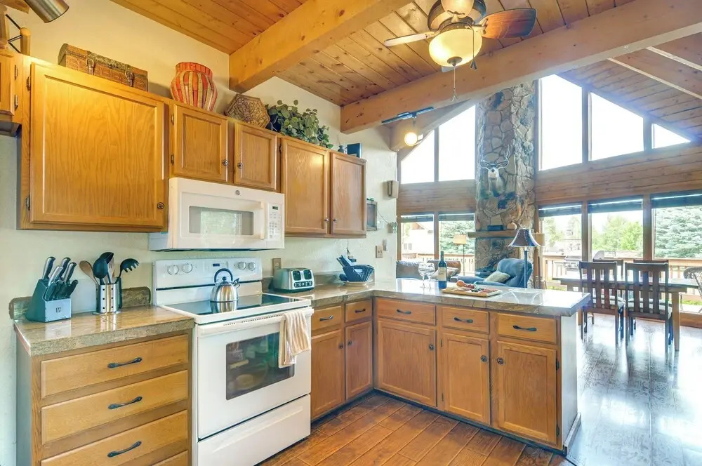 Rustic Pagosa Lakes Cabin w/ Deck & Grill