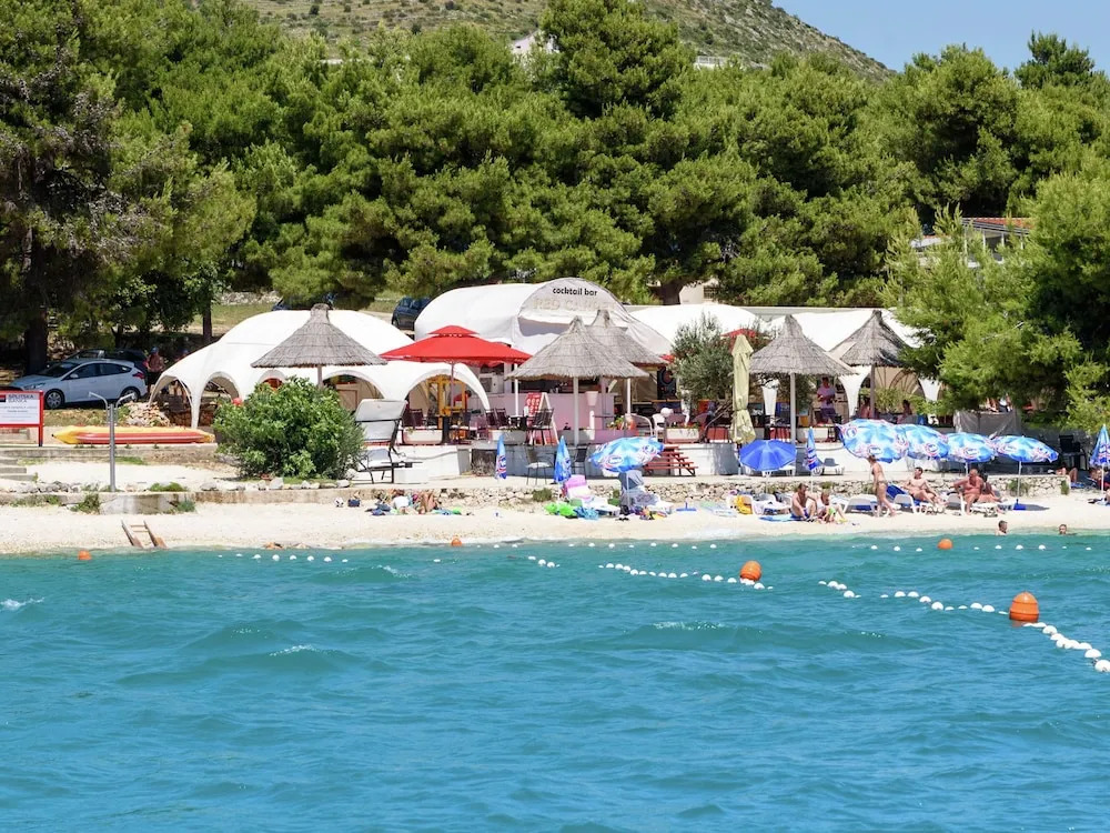 Apartment With Wifi, at 4 km. From City of Trogir