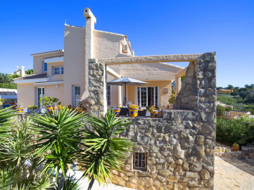 Holiday Home Nadine by Interhome