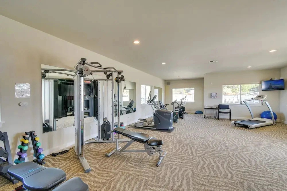 Beach Access & Community Perks! Westport Hideaway
