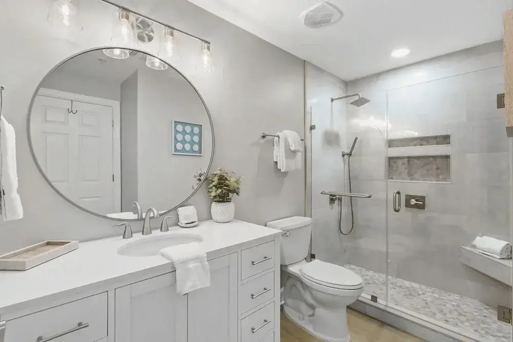 Emerald Isle Resort 1409 Beachfront Access + Chairs Incl Pool, Ocean Views