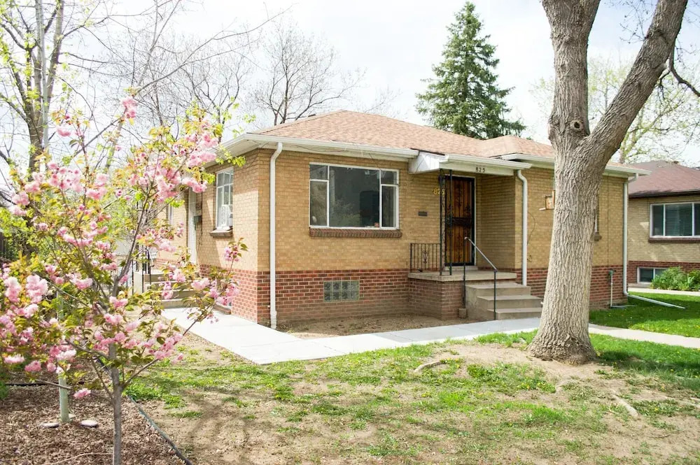 Storybook Flat Cozy 2BR Near Wash Park DU