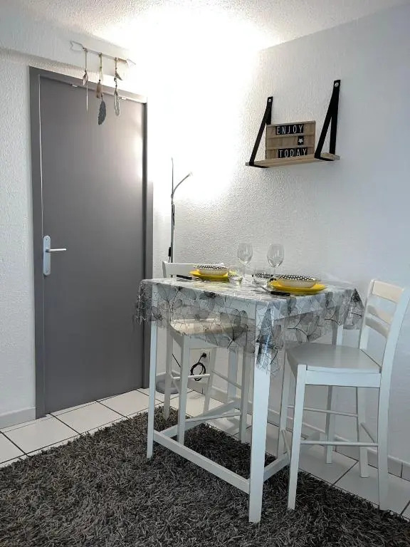 Studio Porte du Croux (Adults Only)
