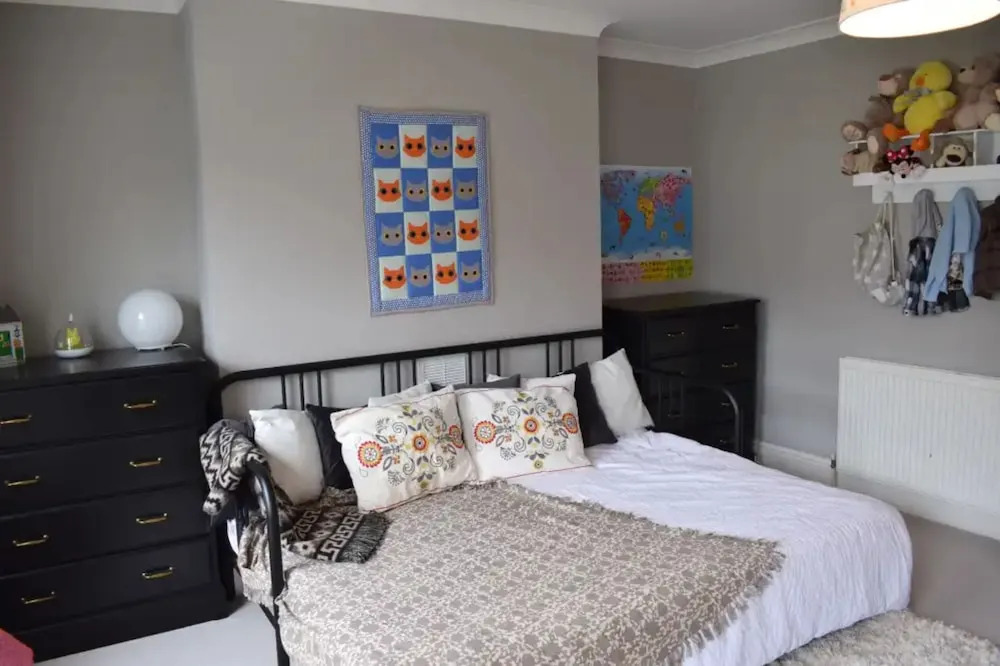 Beautiful 3 Floor Family Townhouse