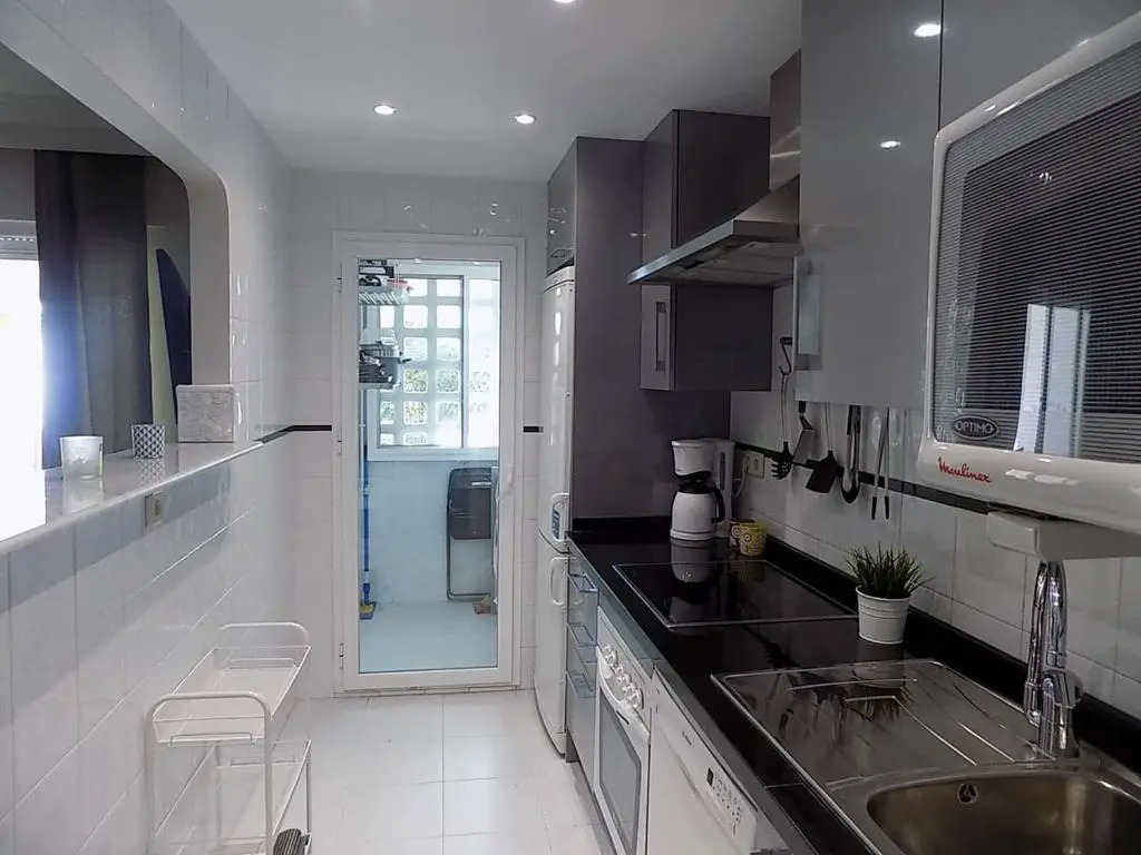 Family Friendly Ground Floor 2 bedroom Dama de Noche RDR200