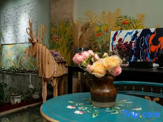 JuHui Art Sea View B&B