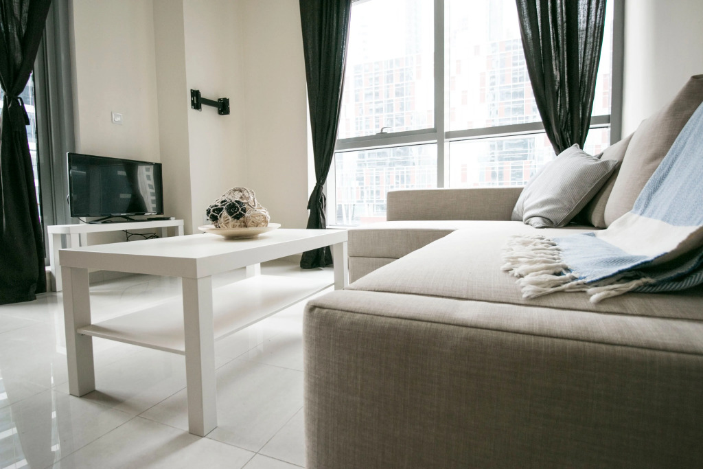 Stylish Apt In Heart Of Marina 5' Walk To Beach