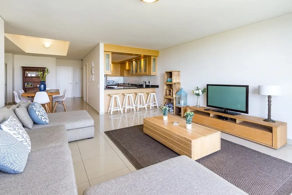 Dolphin Beach E35