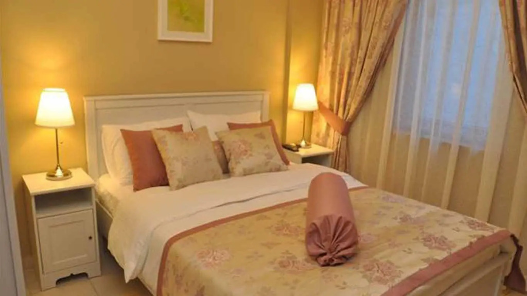Liona Residence