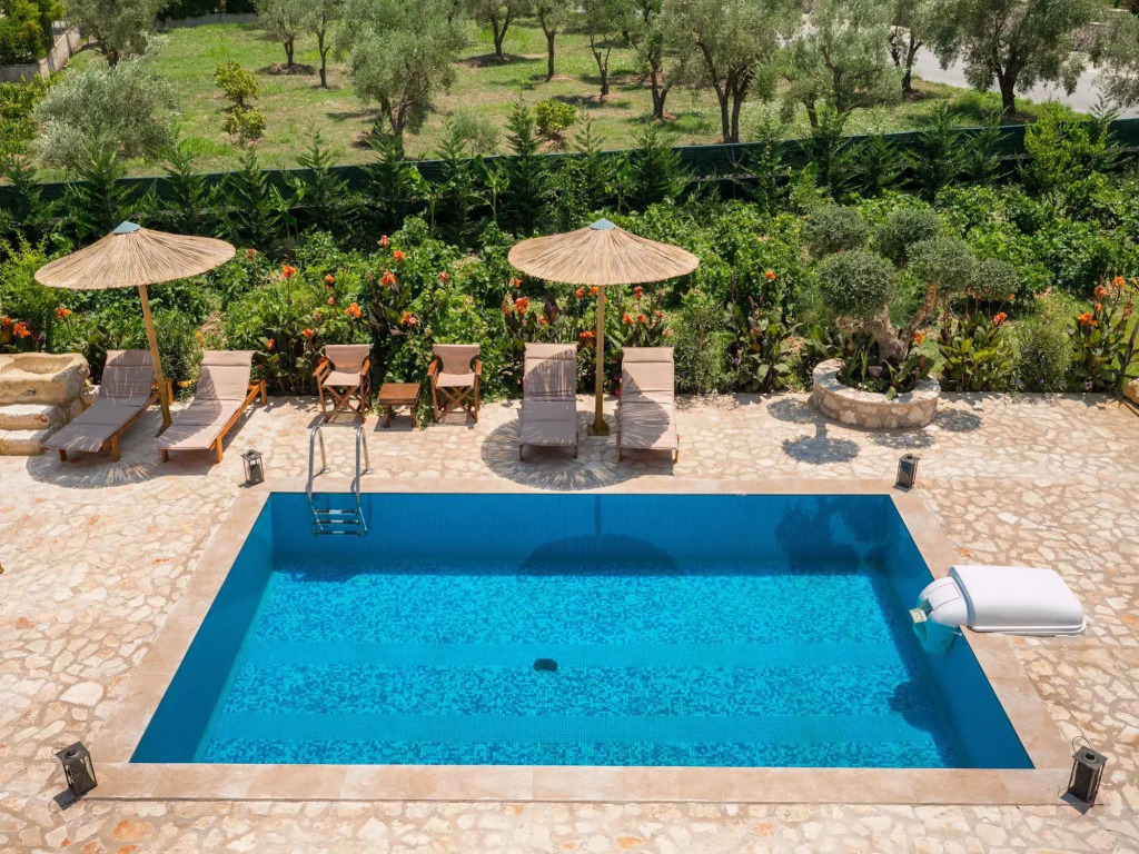 Agro Art Boutique & Luxury Villas - Two Art Villas with Pools, Unique Decors, and a Treehouse Option