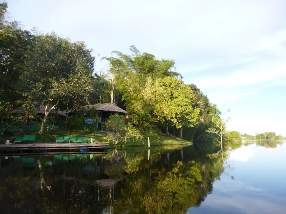 Dolphin Lodge