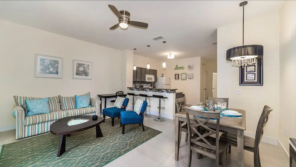 2545 Windsor Hills