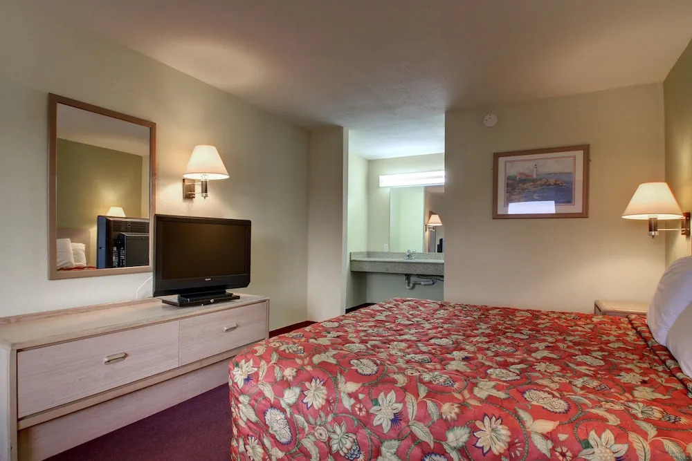 Econo Lodge Montgomery