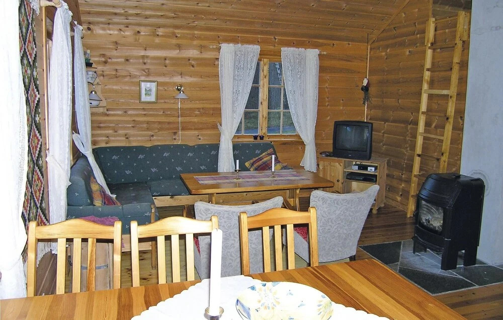 3 Bedroom Cozy Home In Skei I Jølster
