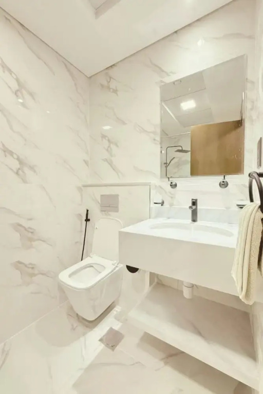 Stylish Studio Pool View JVC Elysee 3