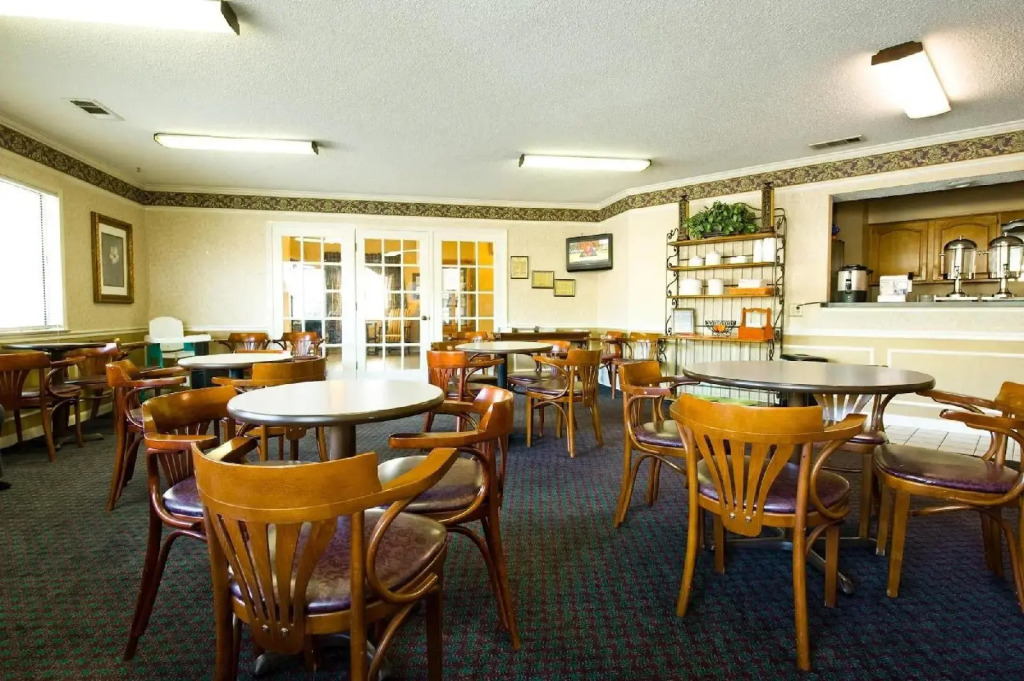 Motel 6 Millington TN