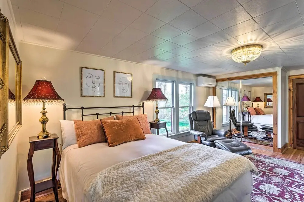 Carbondale Home - Steps to Dine, Shop & Hike!