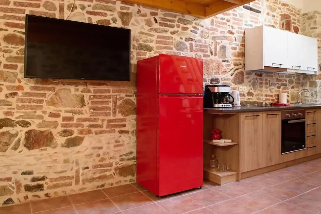 Lavrio stone house 5 min from the centre/port