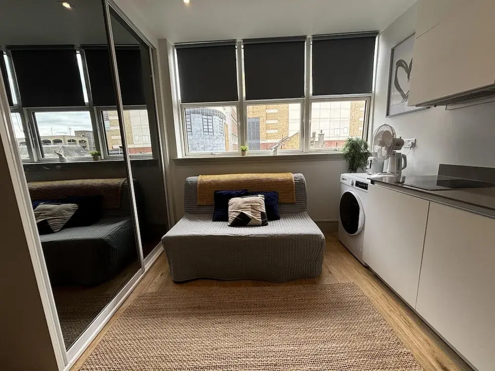 Sleeps 2 Studio -central Croydon London -wifi & Tv