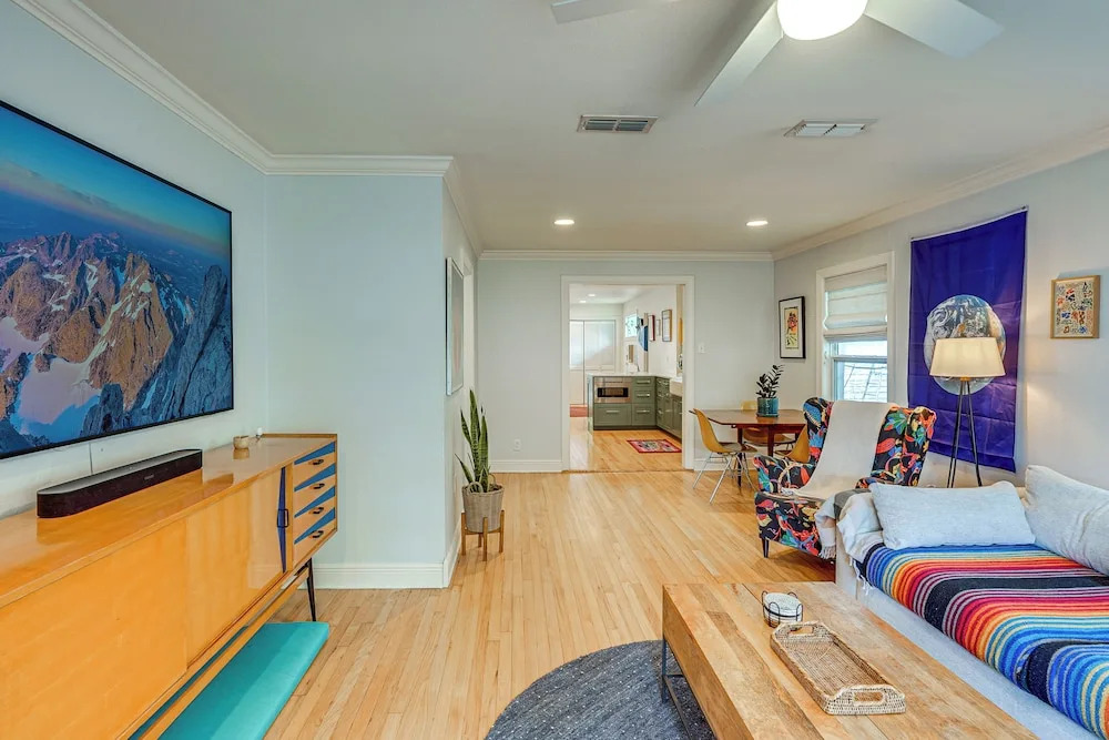 Old Austin Vibes! Spacious Yard & Porch Near UT