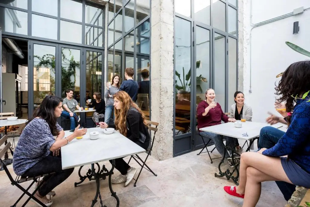 Black Swan Hostel Sevilla