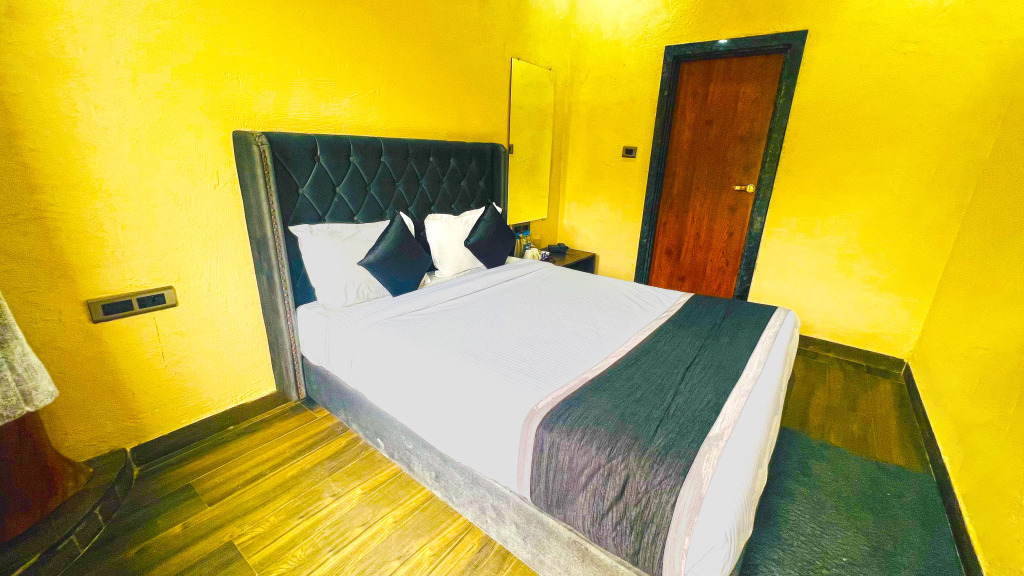 The Divine Hills Resort Suites with Private Pool Near IIM Udaipur